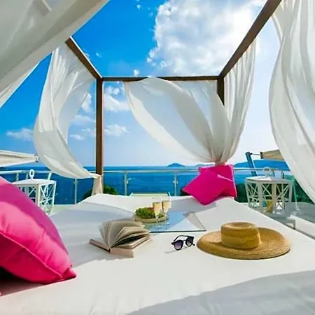 Sleeps 8 Pool Air Con Wifi * Kalkan