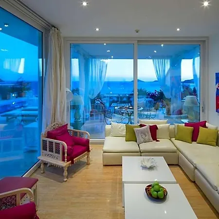 Sleeps 8 Pool Air Con Wifi Kalkan