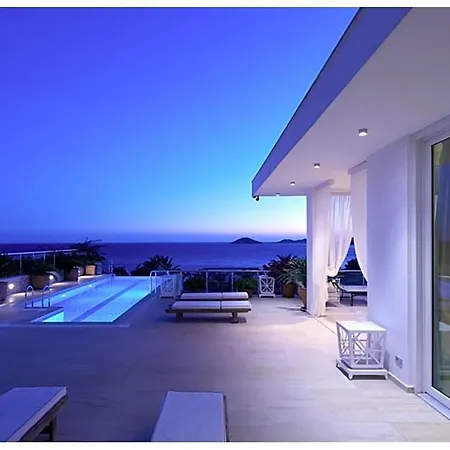 Willa Sleeps 8 Pool Air Con Wifi *