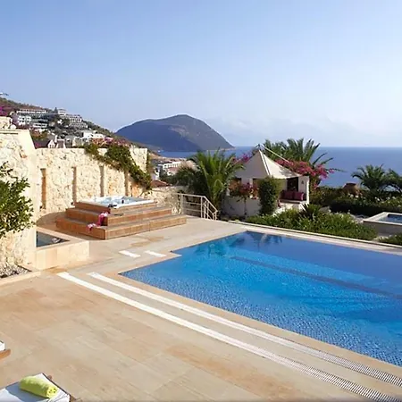 Sleeps 8 Pool Air Con Wifi Villa